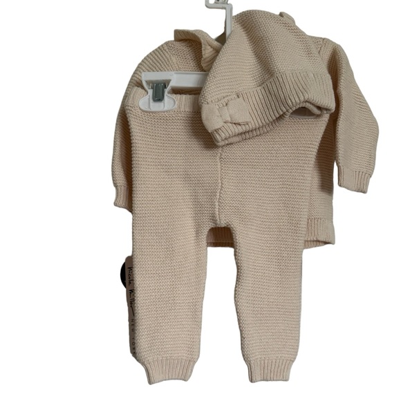 Nicole Miller Baby 3 piece set 3-6m - Picture 2 of 4